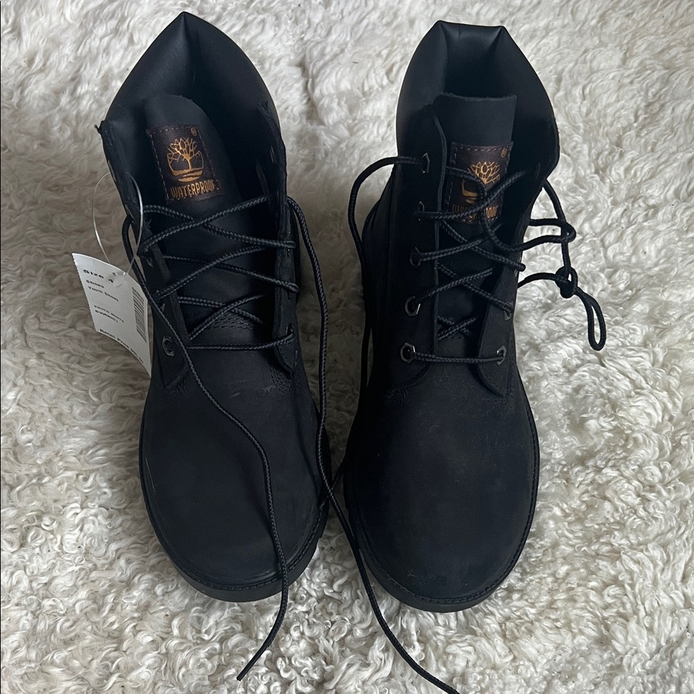 NWT - Timberland Dark Lace-Up Leather Boots Size 4